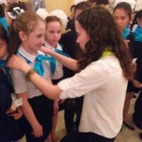 Мектебіміздің шәкірттері "Жас ұлан" ға өту сәті./ Ученики нашей школы прошли в ряды «Жас Улан».