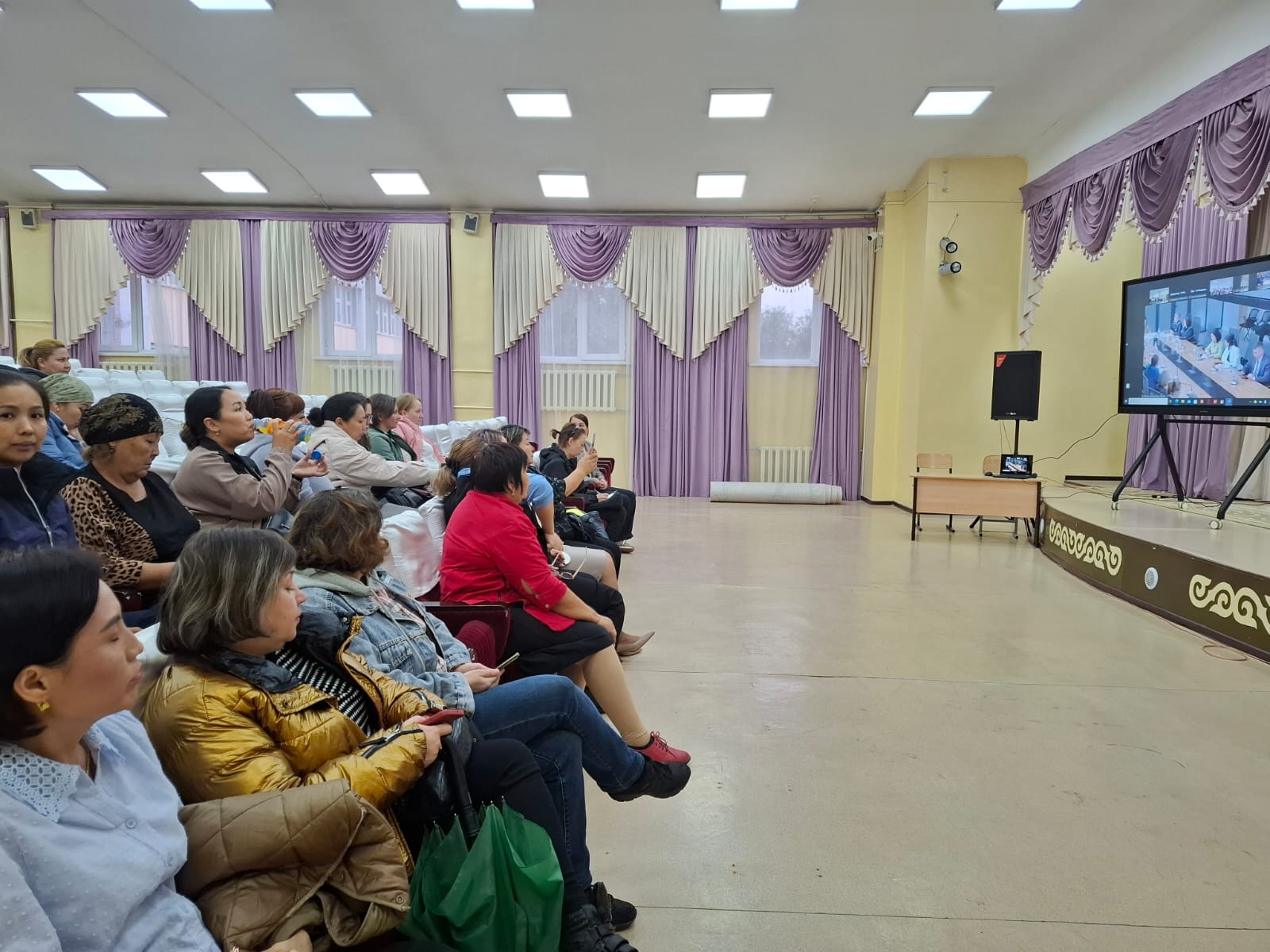 «Балалардың қауіпсіздігін қамтамасыз ету – ортақ қамқорлық» тақырыбында қалалық ата-аналар жиналысы. городское родительское собрание на тему: «Обеспечение безопасности детей — забота общая».